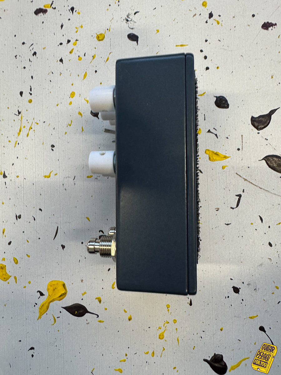 Crazy Tube Circuits Killer V vibrato overdrive