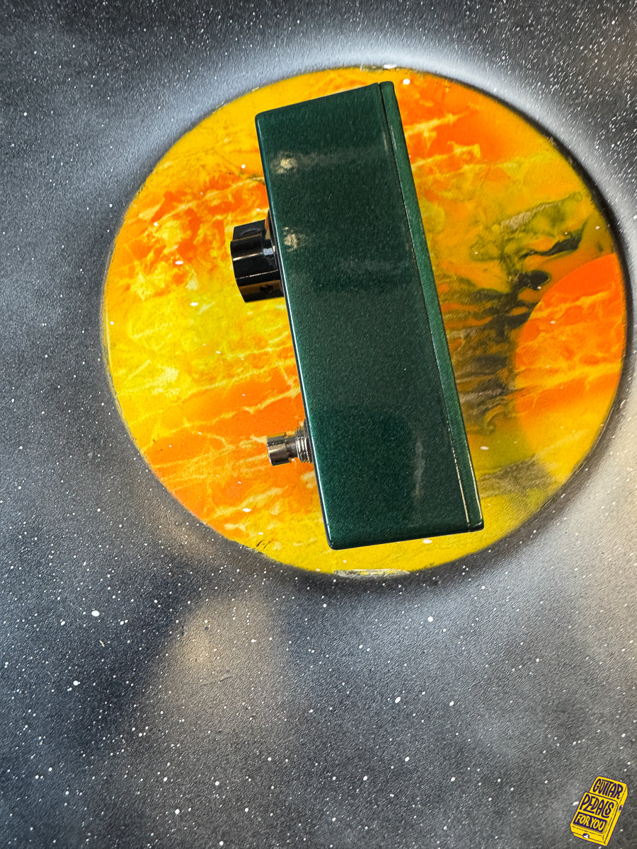 EarthQuaker Devices Arrows Preamp Booster V2