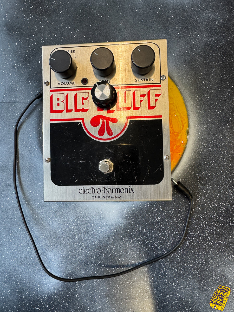 Electro-Harmonix Big Muff Pi met mids mod