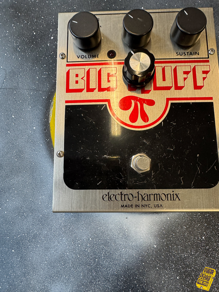 Electro-Harmonix Big Muff Pi met mids mod