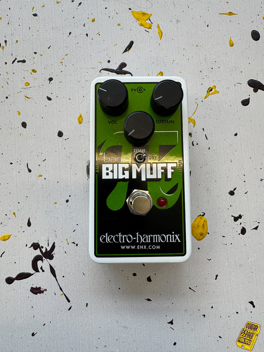 Electro-Harmonix Nano Bass Big Muff Pi Distortion / Sustaine
