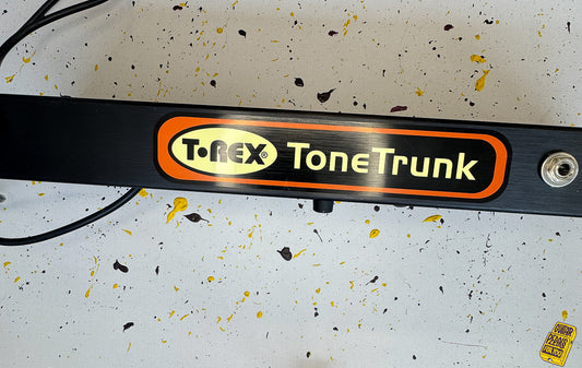 T-Rex ToneTrunk + Harley benton Power plant JR