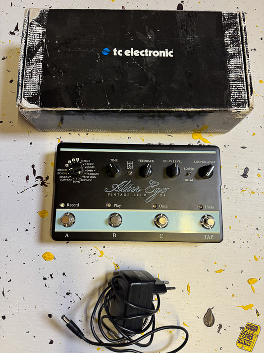 TC Electronic Alter Ego X4 Vintage Delay & Looper