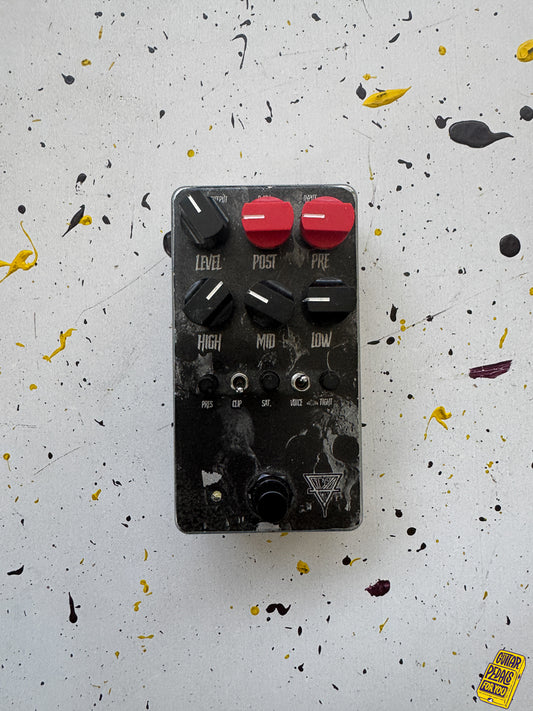 This heavy earth Custom chvrchbvrner preamp/distortion