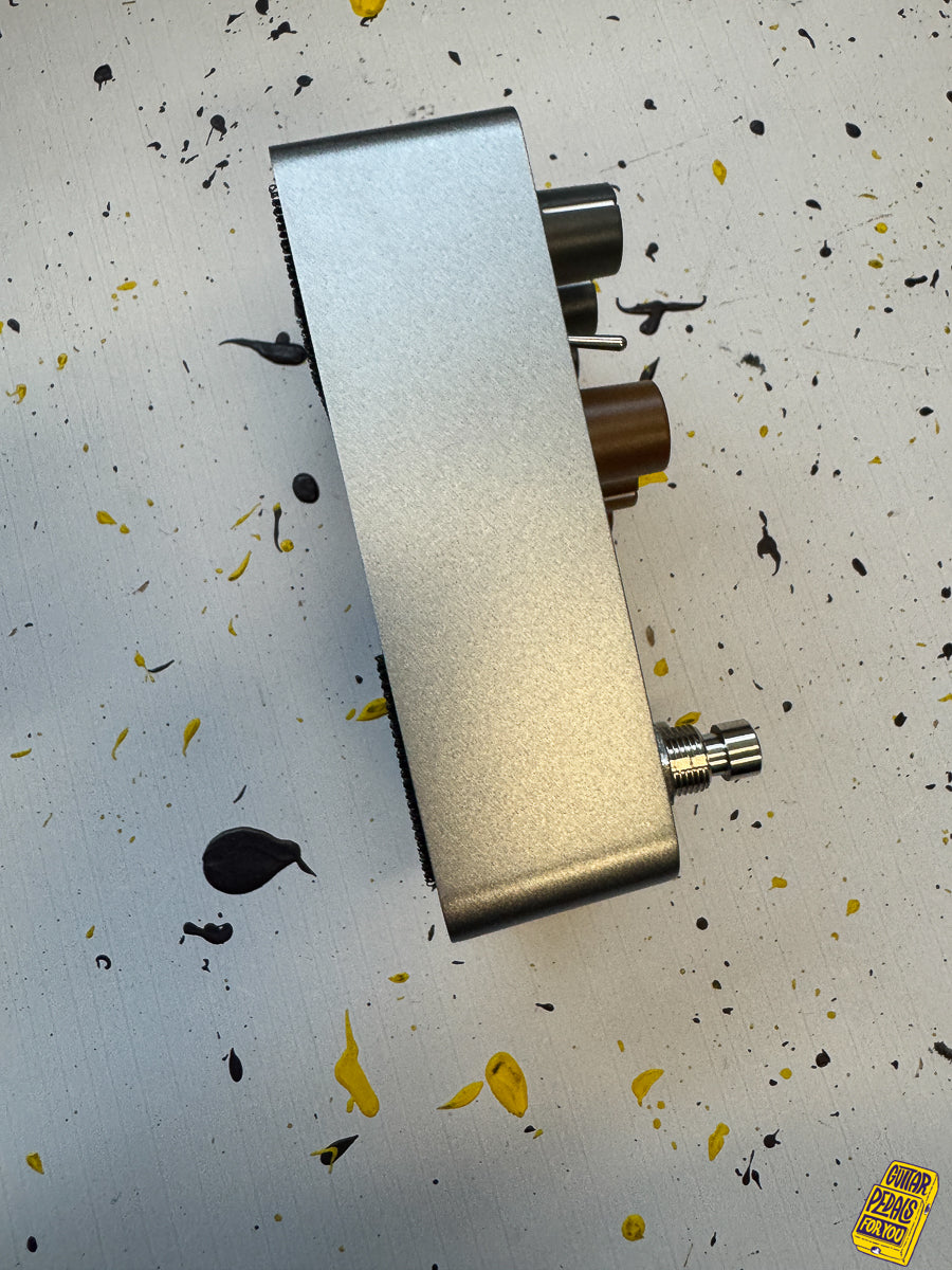 Universal Audio OX Stomp Dynamic Speaker Emulator